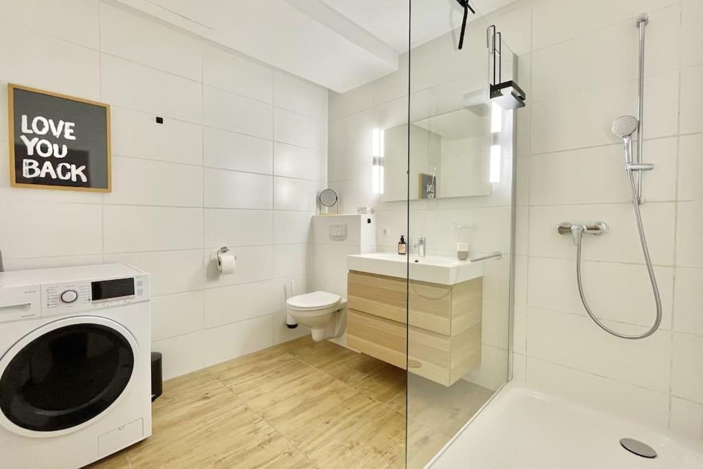 Stadt-Oase - Kostenlos Parken, Ruhig, Kliniken, Gop, Bali-Therme, Boxspringbett Bad Oeynhausen Bagian luar foto