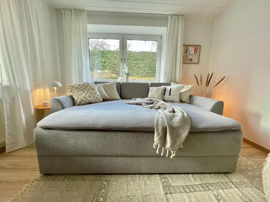 Stadt-Oase - Kostenlos Parken, Ruhig, Kliniken, Gop, Bali-Therme, Boxspringbett Bad Oeynhausen Bagian luar foto